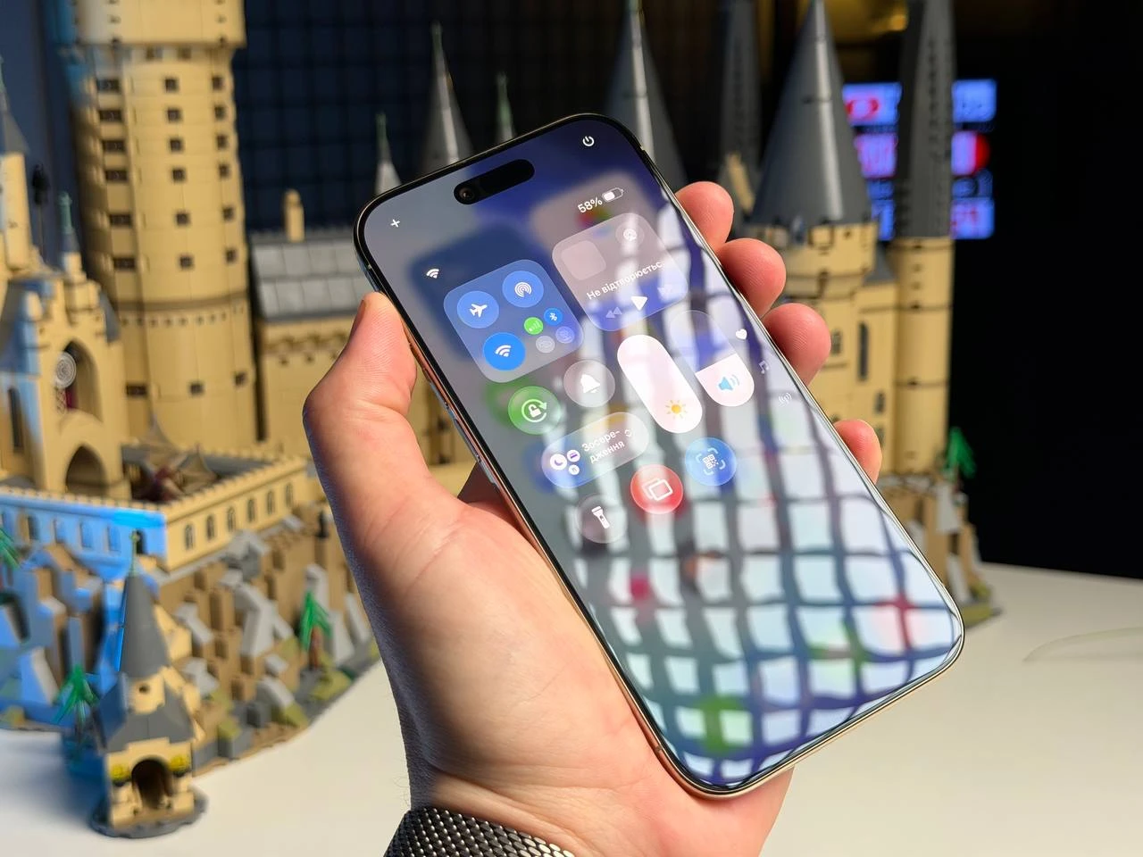 ВЖИВАНИЙ Б/У Apple iPhone Air 256GB Light Gold (MG2N4, MG1A4, MG294) - Стан: гарний | Акумулятор: 100% | Комплектація: повний | Гарантія: 3 міс.