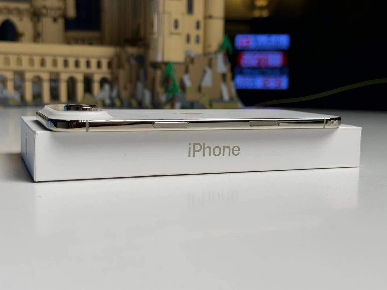ВЖИВАНИЙ Б/У Apple iPhone Air 256GB Light Gold (MG2N4, MG1A4, MG294) - Стан: гарний | Акумулятор: 100% | Комплектація: повний | Гарантія: 3 міс.