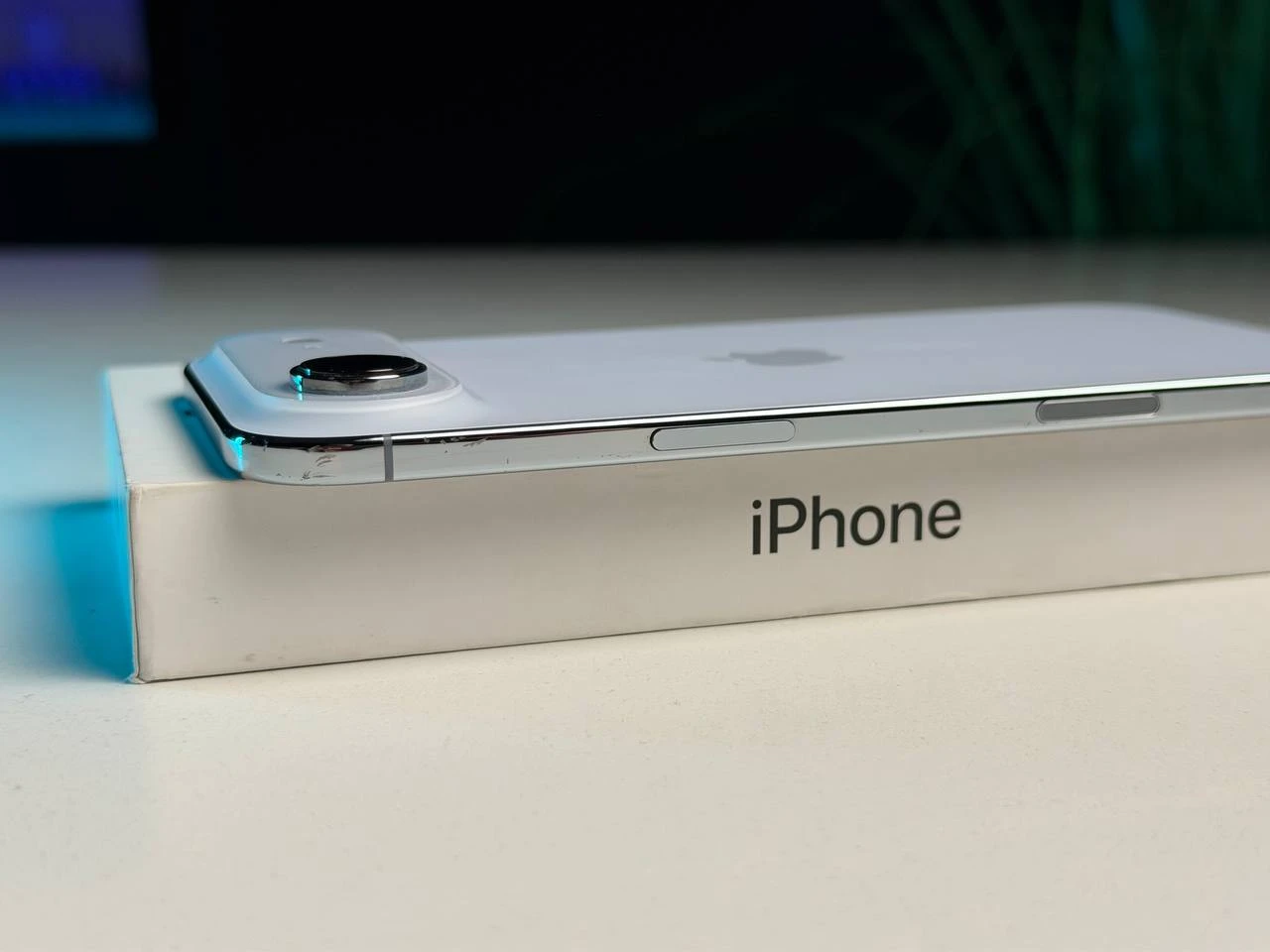 ВЖИВАНИЙ Б/У Apple iPhone Air 256GB Sky Blue (MG2P4, MG1D4, MG2A4) - Состояние: хороший | Аккумулятор: 100% | Комплектация: полный | Гарантия: 3 мес.