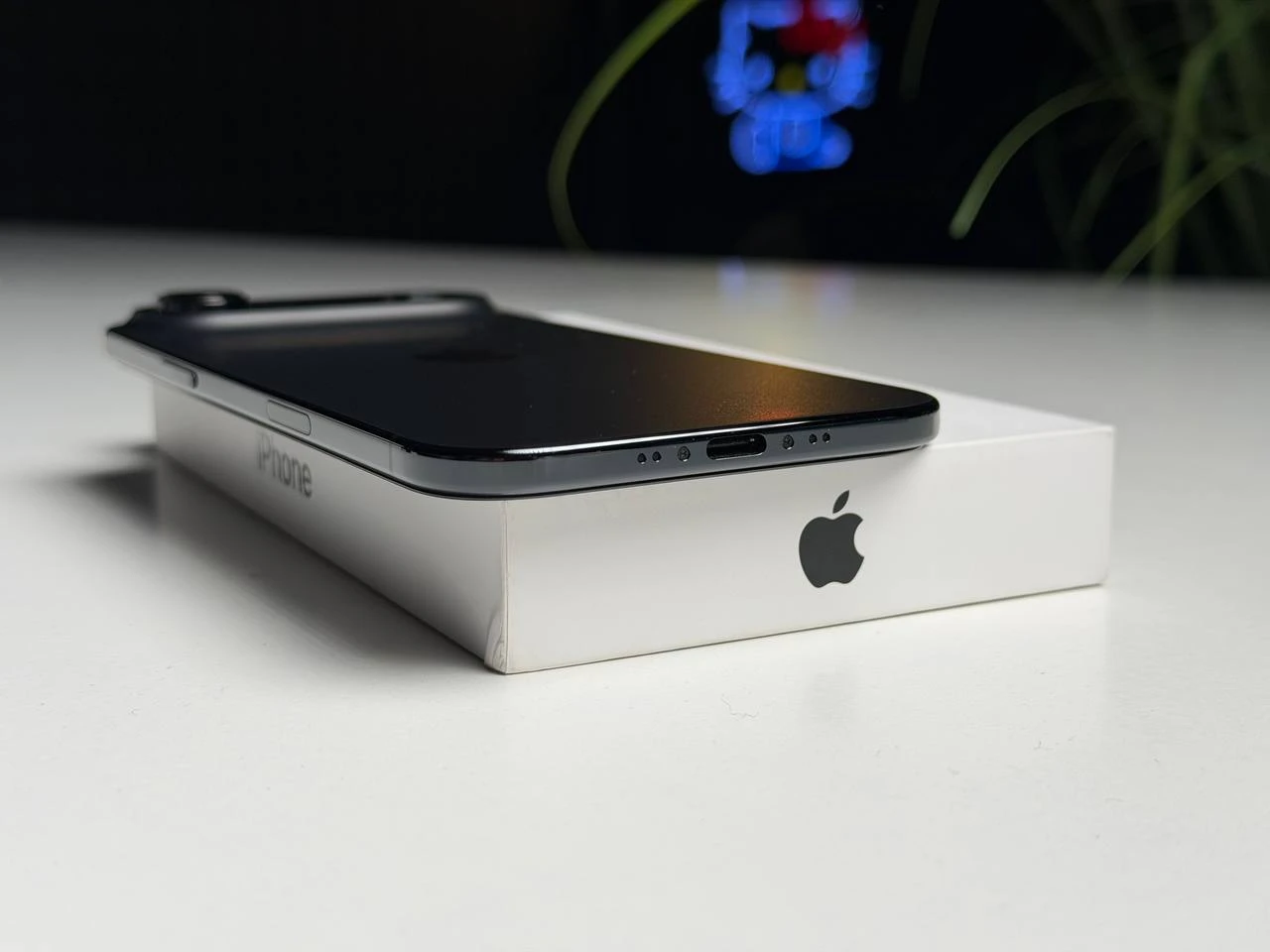 ВІТРИННИЙ Apple iPhone Air 256GB Space Black (MG2L4, MG184, MG274) - Стан: ідеальний | Акумулятор: 100% | Комплектація: повний + скло NEU Chatel | Гарантія: 6 міс.