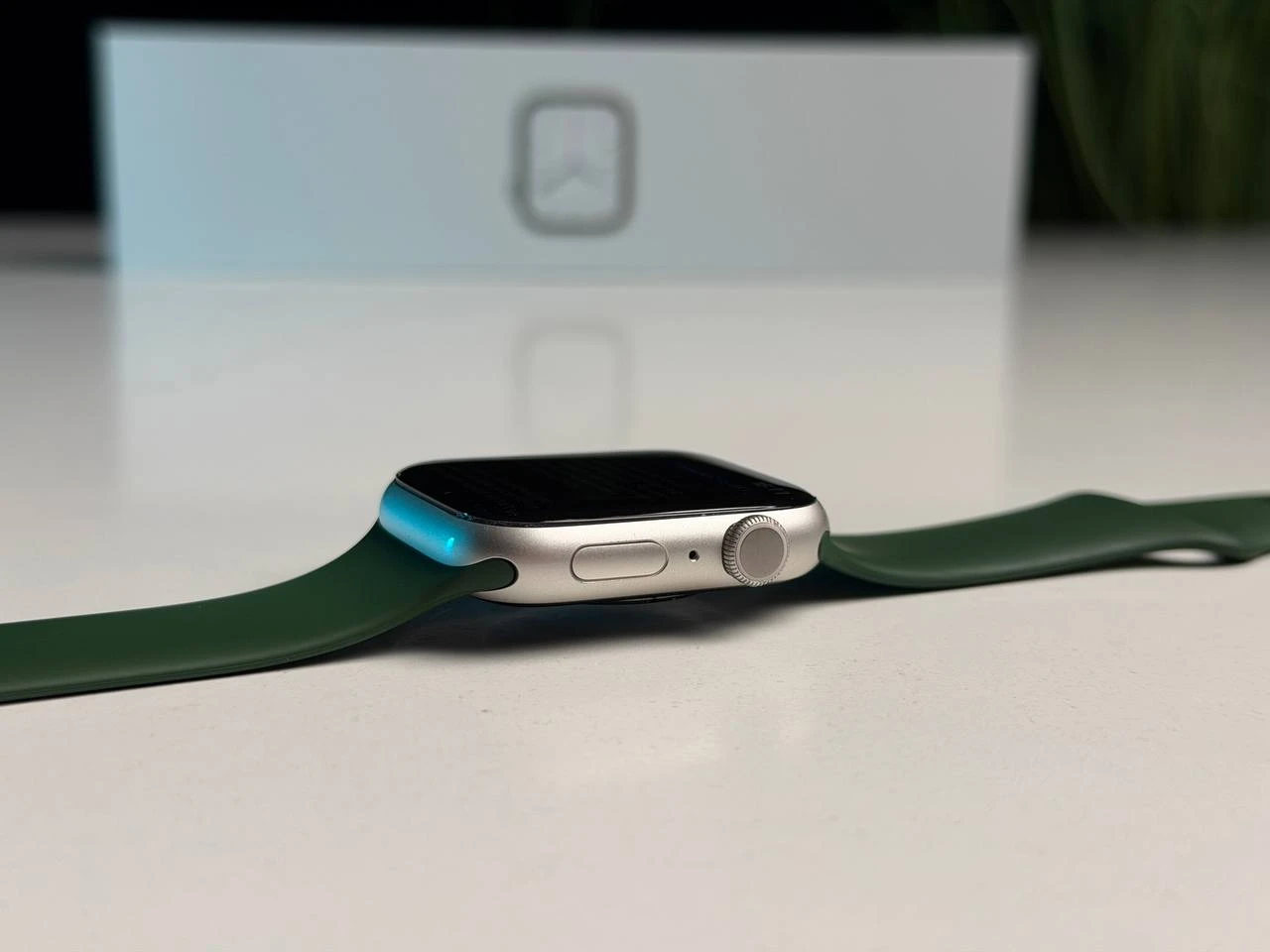 ВЖИВАНИЙ Б/У Apple Watch Series 7 GPS 45mm Starlight Aluminum Case with Starlight Sport Band (MKN63) - Стан: гарний | Акумулятор: 100% | Комплектація: повний | Гарантія: 3 міс.