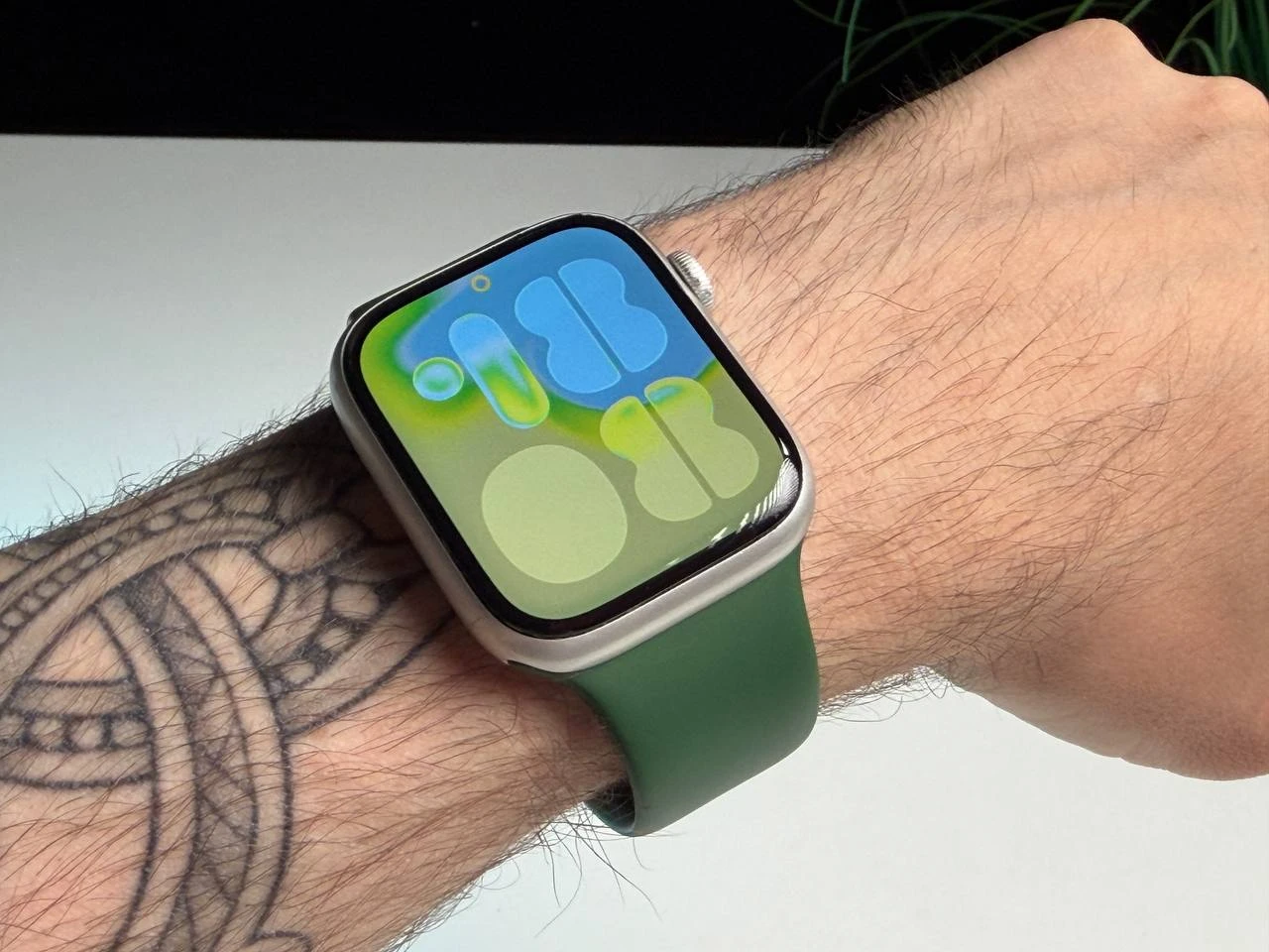 ВЖИВАНИЙ Б/У Apple Watch Series 7 GPS 45mm Starlight Aluminum Case with Starlight Sport Band (MKN63) - Стан: гарний | Акумулятор: 100% | Комплектація: повний | Гарантія: 3 міс.