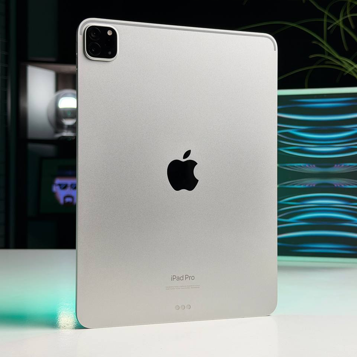 ВЖИВАНИЙ Б/У iPad Pro 11" 2022 Wi-Fi 128GB Silver (MNXE3) - Стан: гарний | Акумулятор: 90% | Комплектація: повний | Гарантія: 3 міс.
