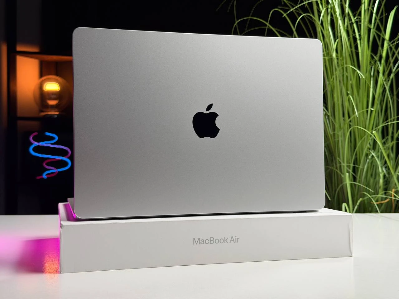 ВИТРИННЫЙ MacBook Air 15" 2025 M4/10CPU/10GPU/32GB/1TB Silver (Z1DB000G6) - Состояние: идеальный | Аккумулятор: 100% | Комплектация: полный | Гарантия: 3 мес.