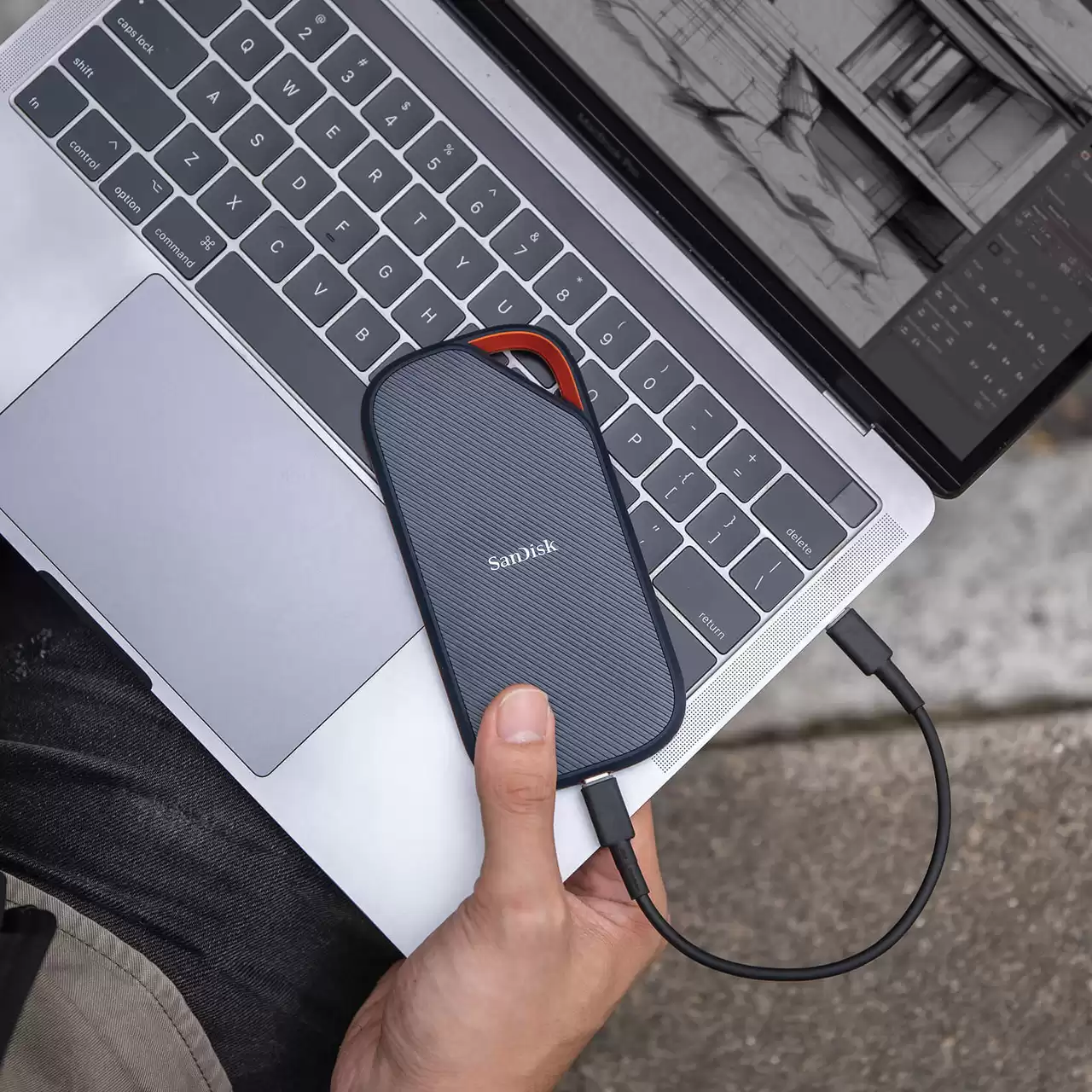 Зовнішній SSD накопичувач SanDisk Extreme PRO 2TB (SDSSDE82-2T00-G25)