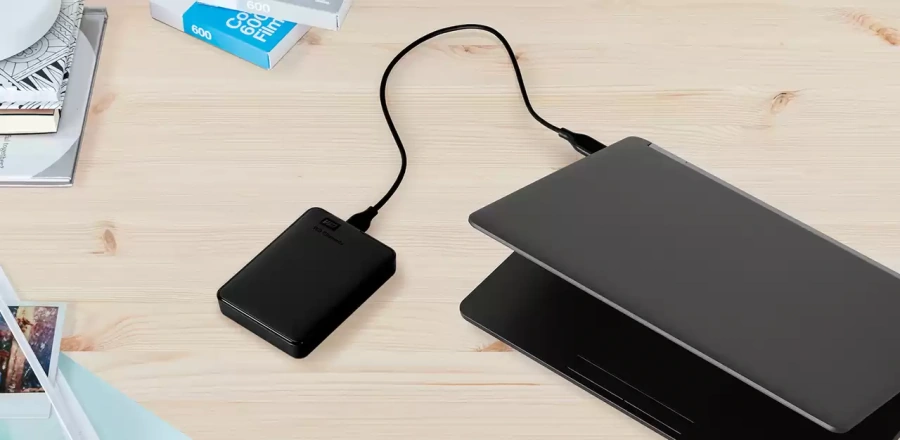 Зовнішній жорсткий диск WD Elements Portable 2 TB (WDBU6Y0020BBK)