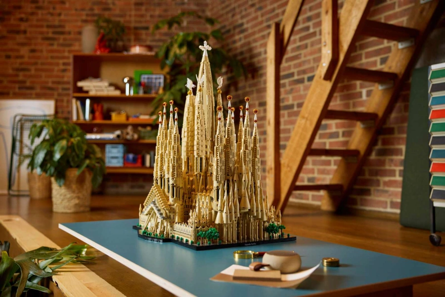 Блоковий конструктор LEGO Architecture Саґрада Фамілія (21065)