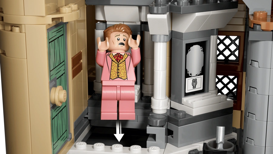 Блоковый конструктор Lego Harry Potter Замок Хогвартс: Восточное крыло (76473)