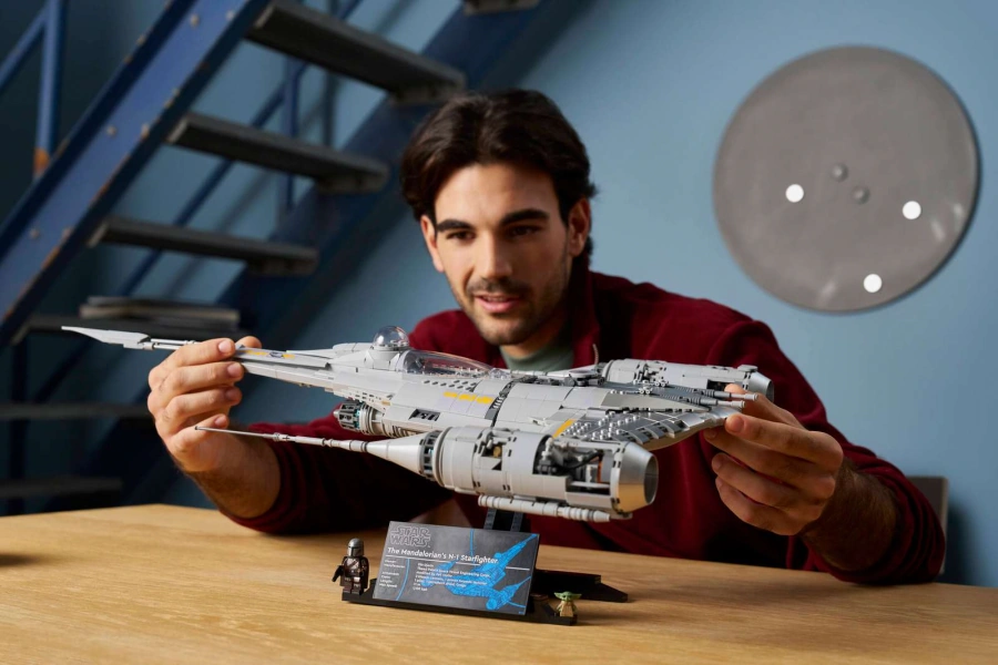 Блоковый конструктор LEGO Star Wars Мандалорский звездный истребитель N-1 (75442)
