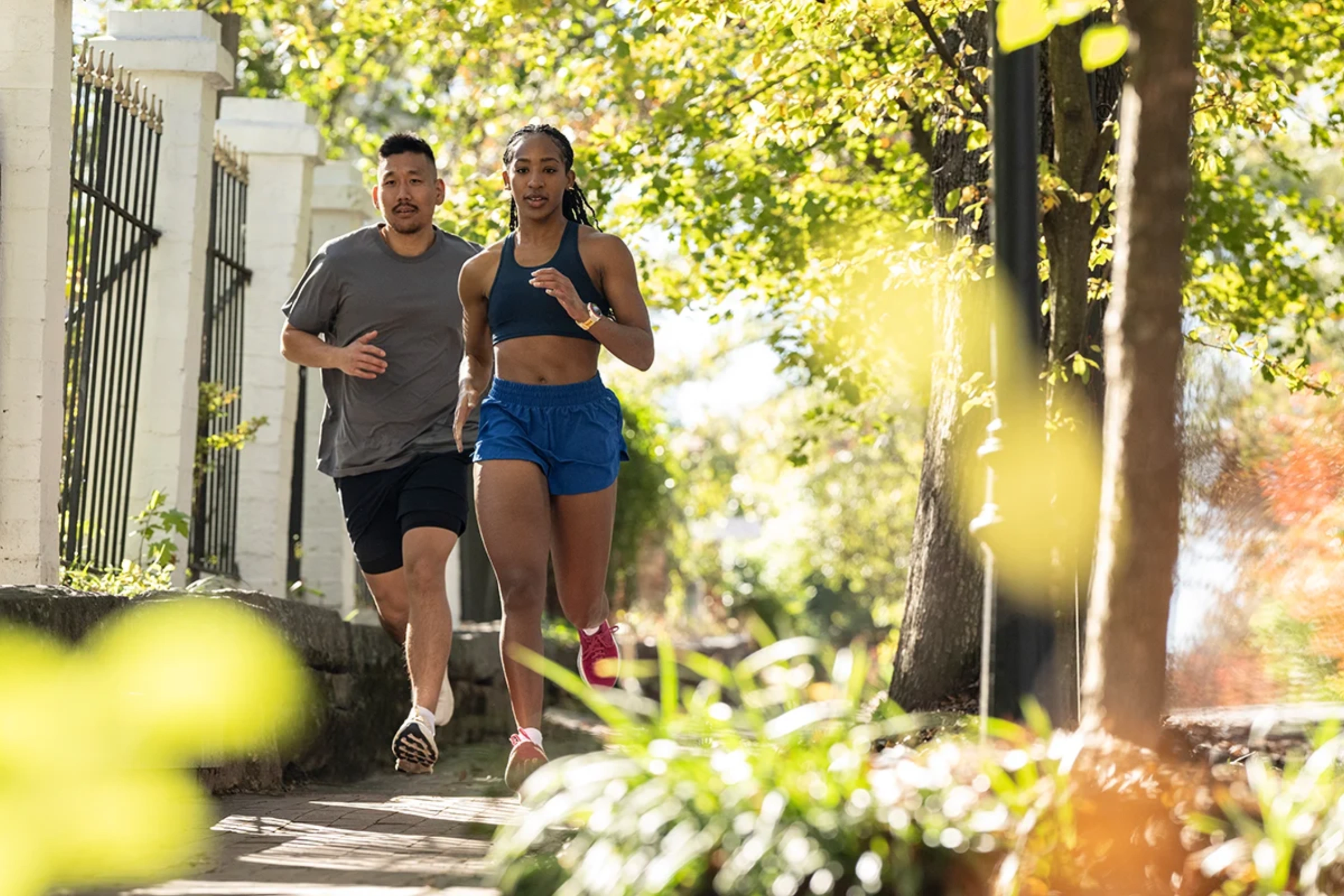 Garmin Forerunner: какие часы выбрать начинающему или опытному бегуну в 2026 году?