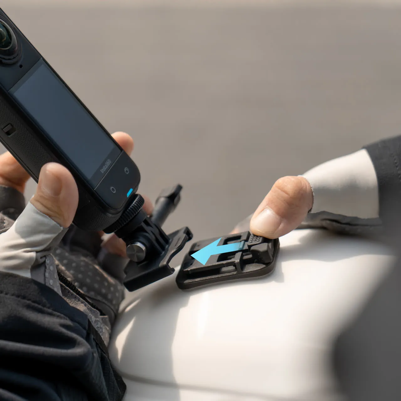Комплект клейких кріплень Insta360 Adhesive Mount Kit (CINSHAVD)