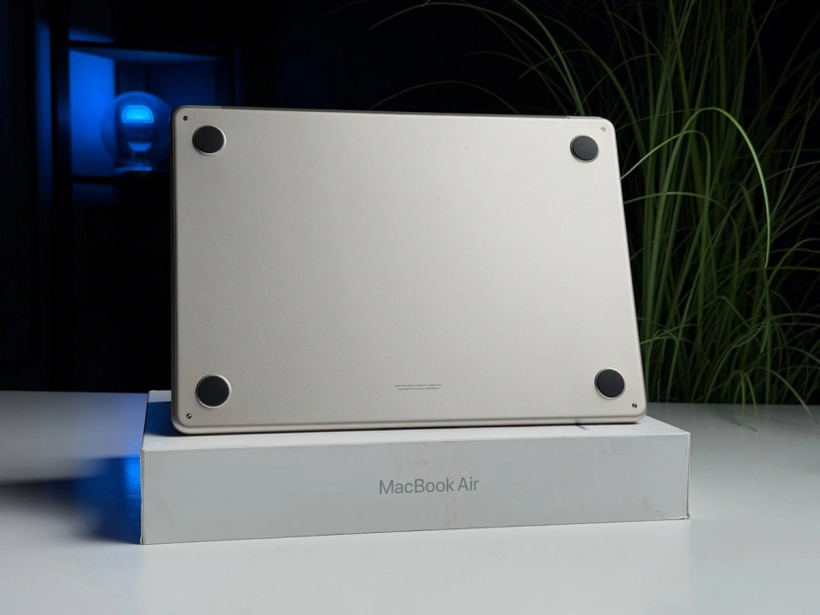 ВЖИВАНИЙ Б/У MacBook Air 13" M3/8CPU/8GPU/8GB/256GB Starlight 2024 (MRXT3) - Состояние: хорошее | Аккумулятор: 100% | Комплектация: полный | Гарантия: 3 мес.