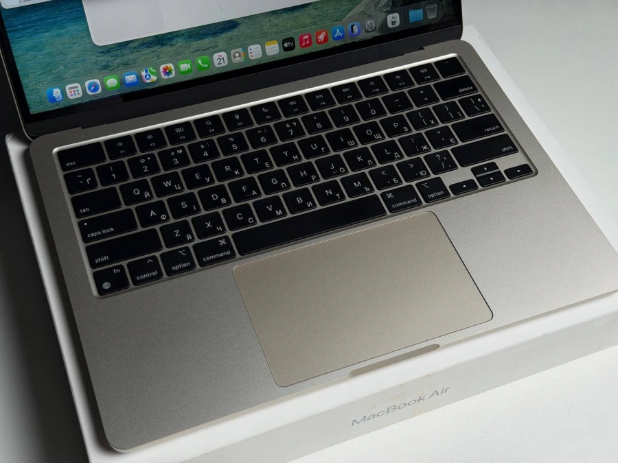 ВЖИВАНИЙ Б/У MacBook Air 13" M3/8CPU/8GPU/8GB/256GB Starlight 2024 (MRXT3) - Состояние: хорошее | Аккумулятор: 100% | Комплектация: полный | Гарантия: 3 мес.