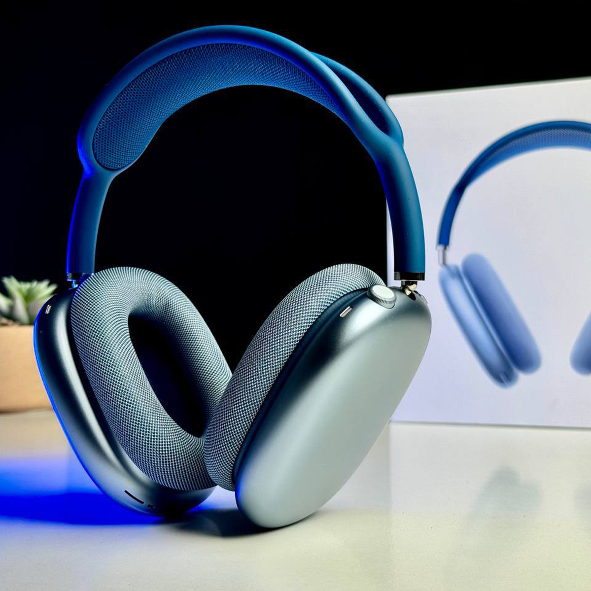 OPEN BOX Apple AirPods Max Sky Blue (MGYL3) - Состояние: хорошее | Аккумулятор: 100% | Комплектация: полный | Гарантия: 3 мес.