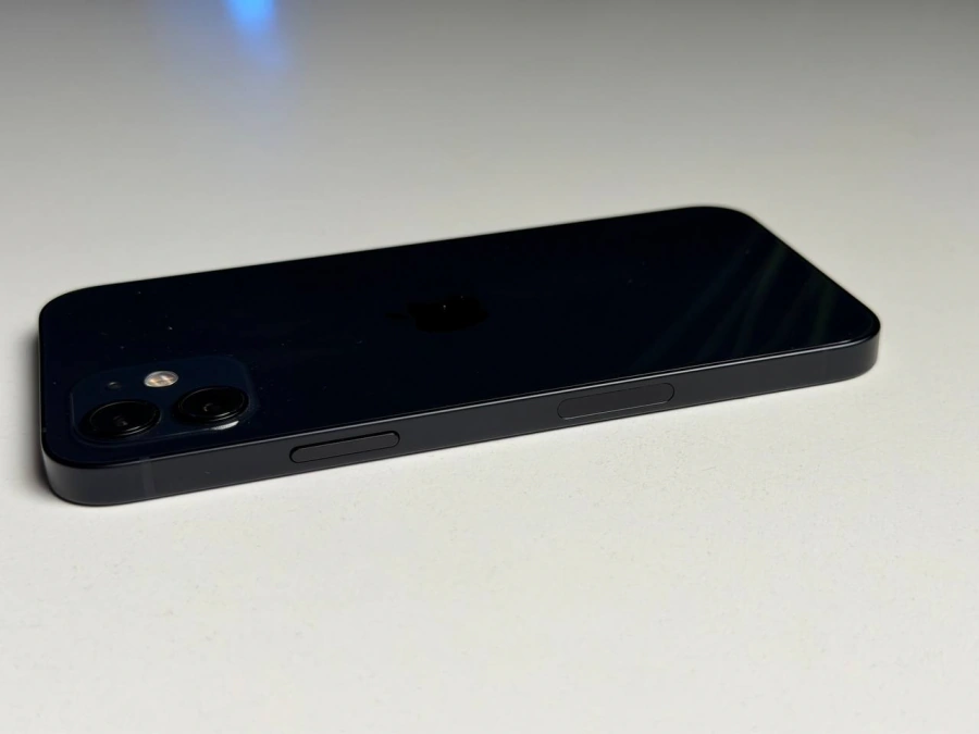 ВЖИВАНИЙ Б/У Apple iPhone 12 64GB Black (MGH63, MGJ53) - Состояние: хорошее | Аккумулятор: 98% | Комплектация: iPhone, кабель | Гарантия: 3 мес.