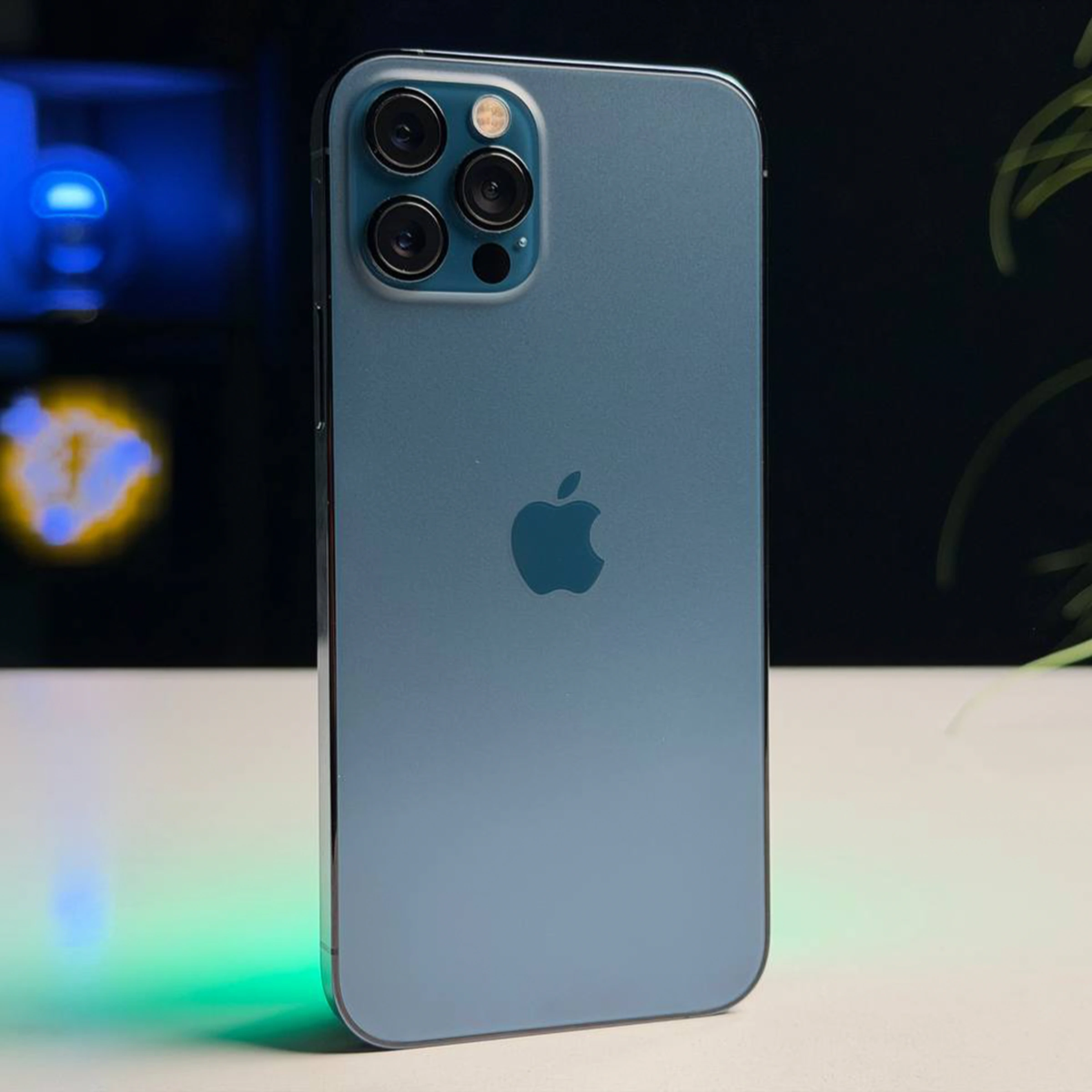 ВЖИВАНИЙ Б/У Apple iPhone 12 Pro 128GB Pacific Blue (MGLR3, MGMN3) - Стан: гарний | Акумулятор: 100% | Комплектація: iPhone, кабель | Гарантія: 3 міс