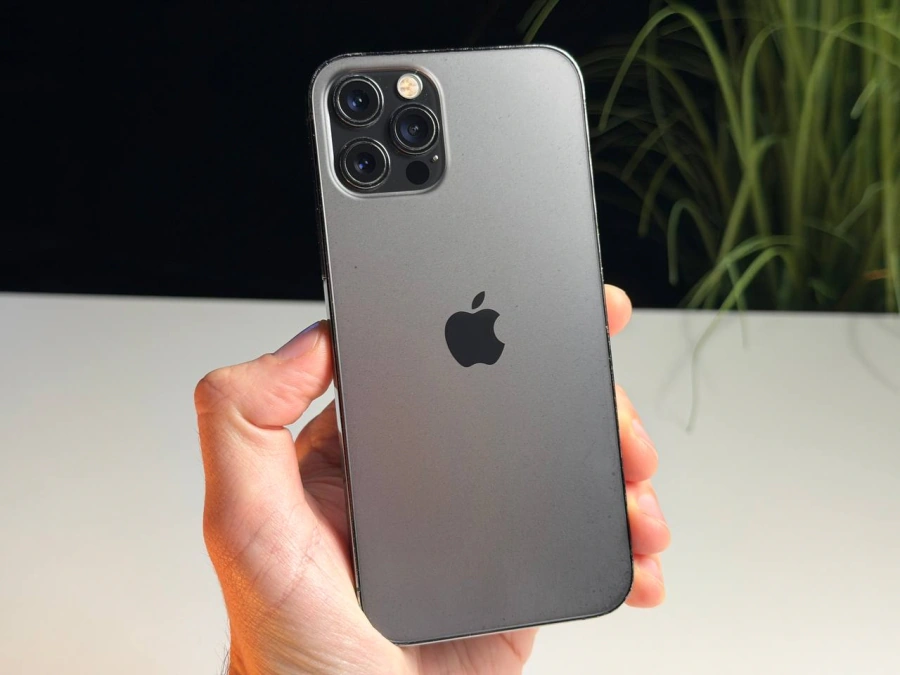 ВЖИВАНИЙ Б/У Apple iPhone 12 Pro 256GB Graphite (MGLT3, MGMP3) - Состояние: хорошее | Аккумулятор: 100% | Комплектация: iPhone, кабель | Гарантия: 3 мес.