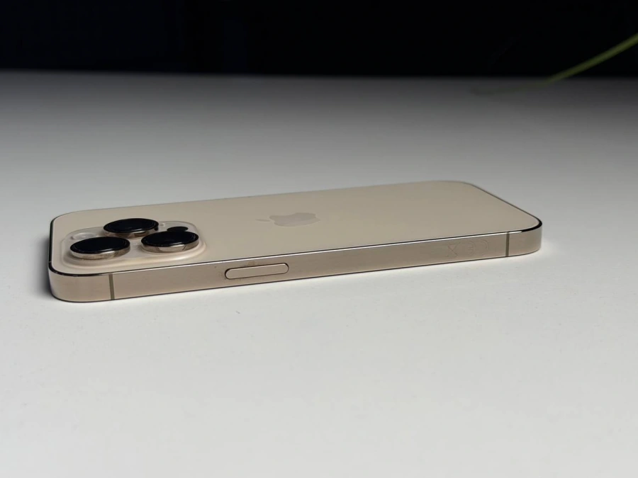ВЖИВАНИЙ Б/У Apple iPhone 14 Pro 256GB Gold (MQ183) - Состояние: хорошее | Аккумулятор: 100% | Комплектация: iPhone, кабель | Гарантия: 3 мес.