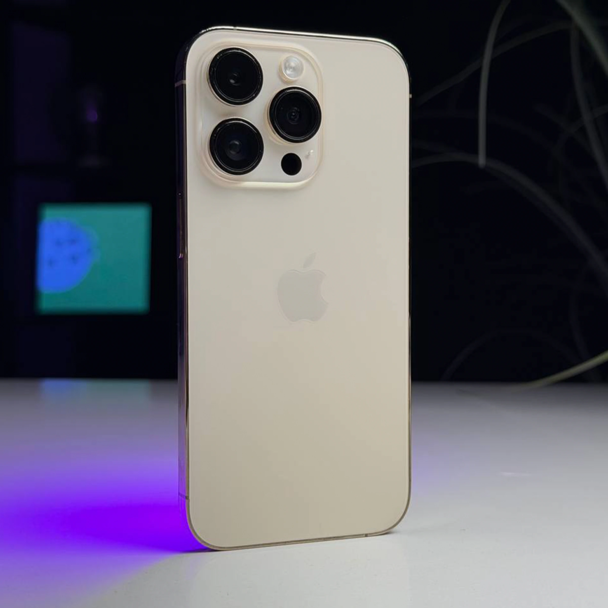 ВЖИВАНИЙ Б/У Apple iPhone 14 Pro 256GB Gold (MQ183) - Состояние: хорошее | Аккумулятор: 100% | Комплектация: iPhone, кабель | Гарантия: 3 мес. ВЖИВАНИЙ Б/У Apple iPhone 14 Pro 256GB Gold (MQ183) - Состояние: хорошее | Аккумулятор: 100% | Комплектация: iPhone, кабель | Гарантия: 3 мес.