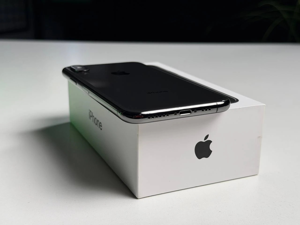 ВЖИВАНИЙ Б/У Apple iPhone XS 512GB Space Gray (MT9L2) - Стан: гарний | Акумулятор: 85% | Комплектація: повний | Гарантія: 3 міс.