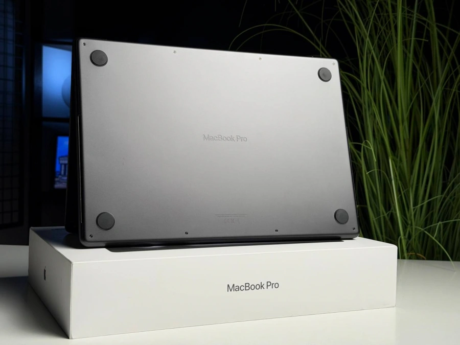 ВЖИВАНИЙ Б/У Apple MacBook Pro 16" M4 Pro/14CPU/20GPU/24GB/512GB Space Black 2024 (MX2X3) - Стан: гарний | Акумулятор: 99% | Комплектація: повний | Гарантія: 3 міс.