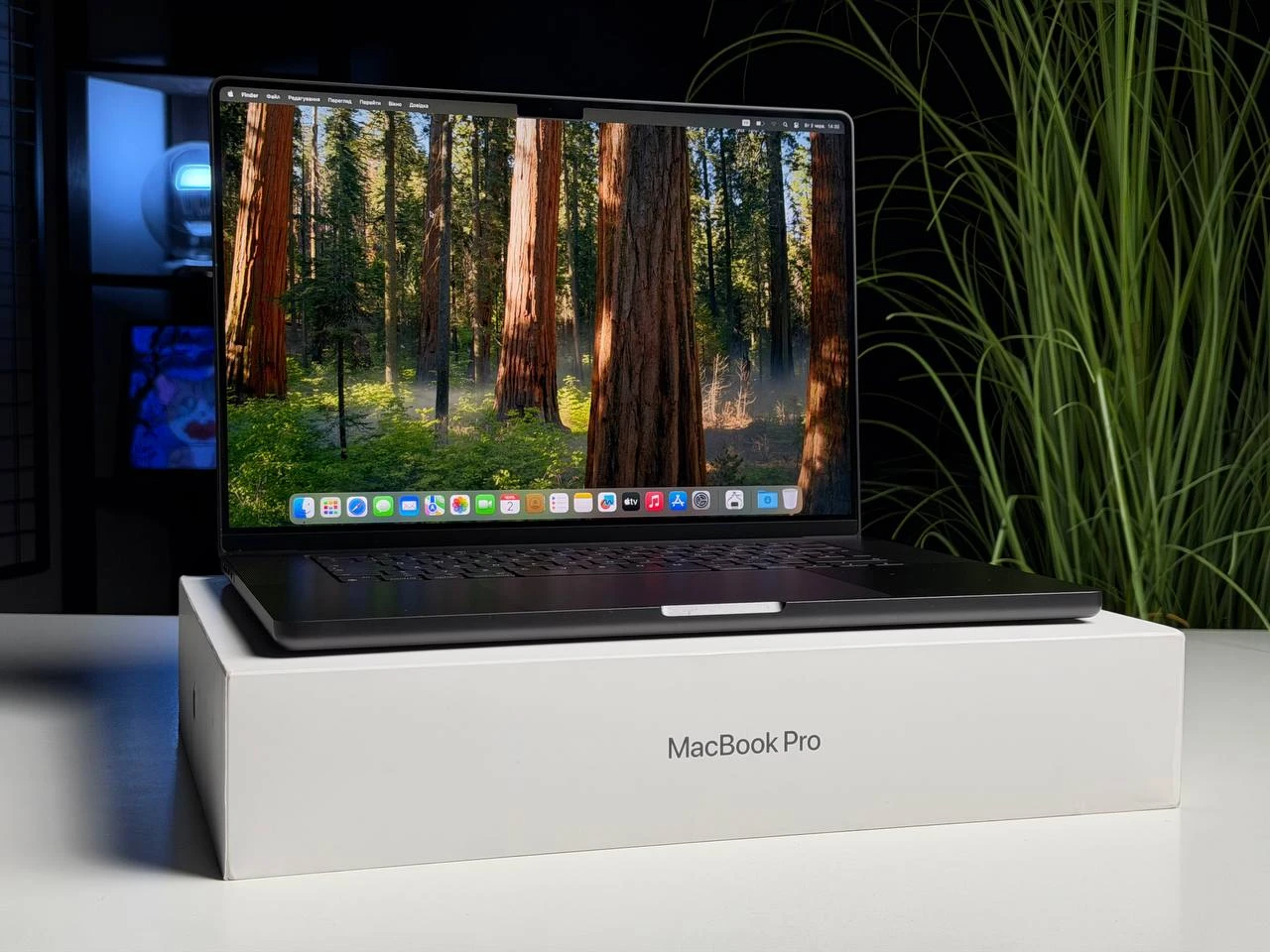 ВЖИВАНИЙ Б/У Apple MacBook Pro 16" M4 Pro/14CPU/20GPU/24GB/512GB Space Black 2024 (MX2X3) - Стан: гарний | Акумулятор: 99% | Комплектація: повний | Гарантія: 3 міс.