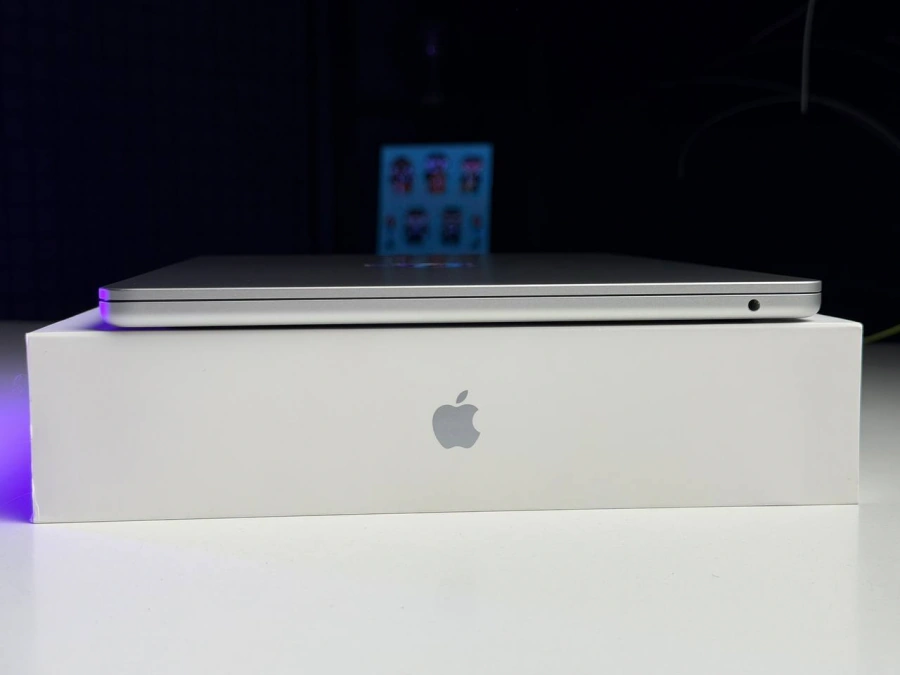ВЖИВАНИЙ Б/У MacBook Air 13.6" M2/8CPU/10GPU/8GB/512GB Silver 2022 (MLY03) - Состояние: хорошее | Аккумулятор: 100% | Комплектация: полный | Гарантия: 3 мес.