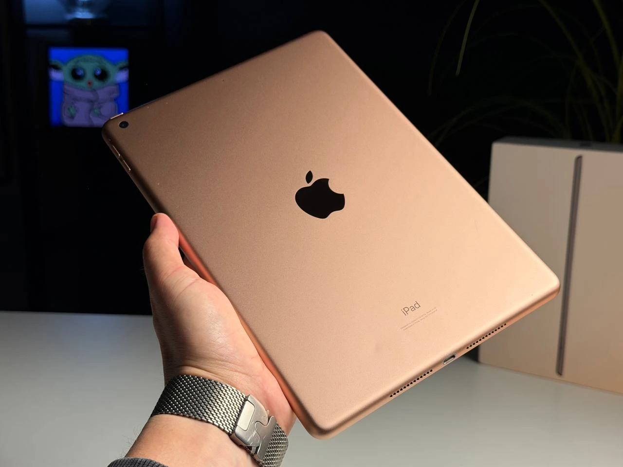 ВЖИВАНИЙ Б/У Apple iPad 10.2" Wi-Fi 32GB Gold (MW762) - Состояние: хороший | Аккумулятор: 100% | Комплектация: полный | Гарантия: 3 мес.
