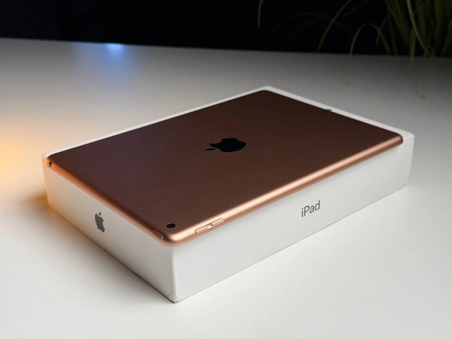ВЖИВАНИЙ Б/У Apple iPad 10.2" Wi-Fi 32GB Gold (MW762) - Состояние: хороший | Аккумулятор: 100% | Комплектация: полный | Гарантия: 3 мес.