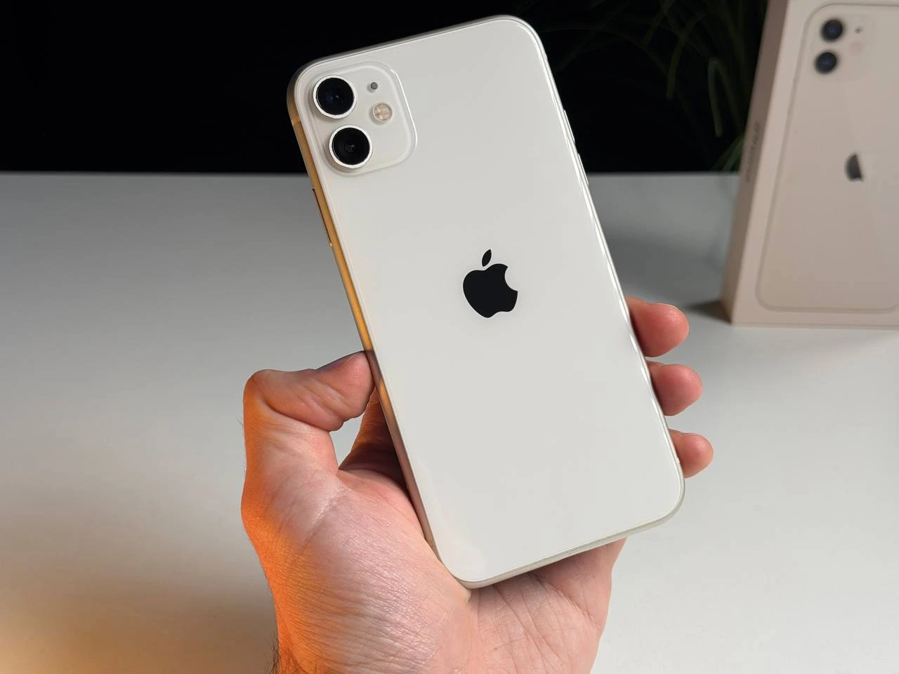 ВЖИВАНИЙ Б/У Apple iPhone 11 128GB White (MHCY3, MHDJ3) Slim Box - Состояние: хороший | Аккумулятор: 100% | Комплектация: полный | Гарантия: 3 мес.