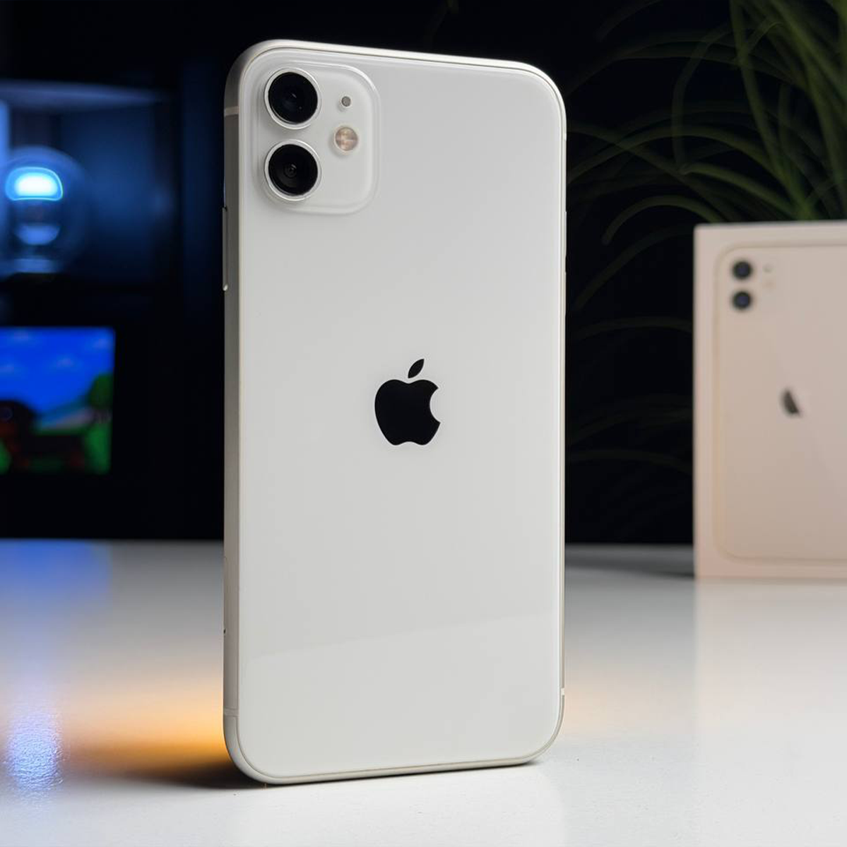 ВЖИВАНИЙ Б/У Apple iPhone 11 128GB White (MHCY3, MHDJ3) Slim Box - Состояние: хороший | Аккумулятор: 100% | Комплектация: полный | Гарантия: 3 мес.