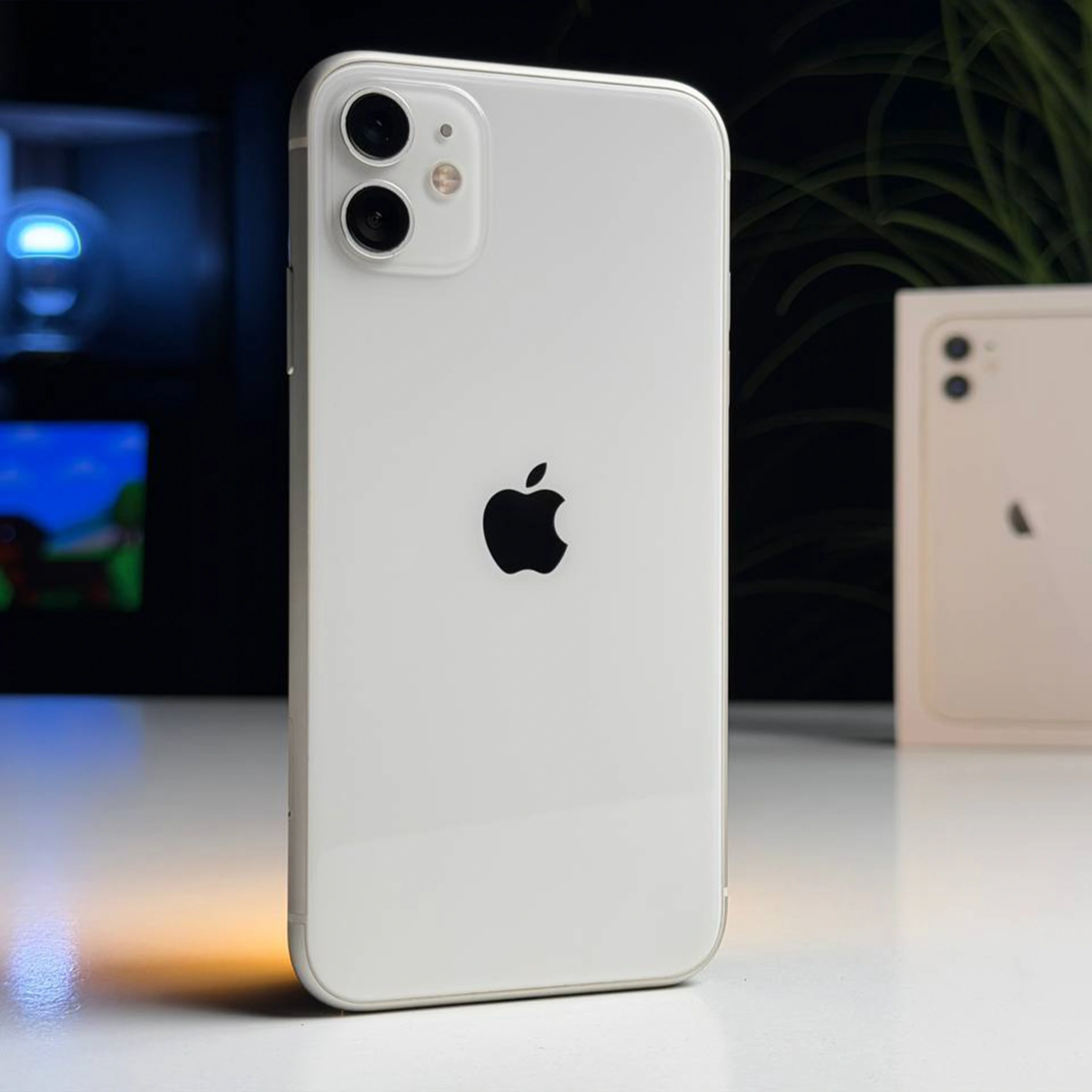 ВЖИВАНИЙ Б/У Apple iPhone 11 128GB White (MHCY3, MHDJ3) Slim Box - Состояние: хороший | Аккумулятор: 100% | Комплектация: полный | Гарантия: 3 мес.