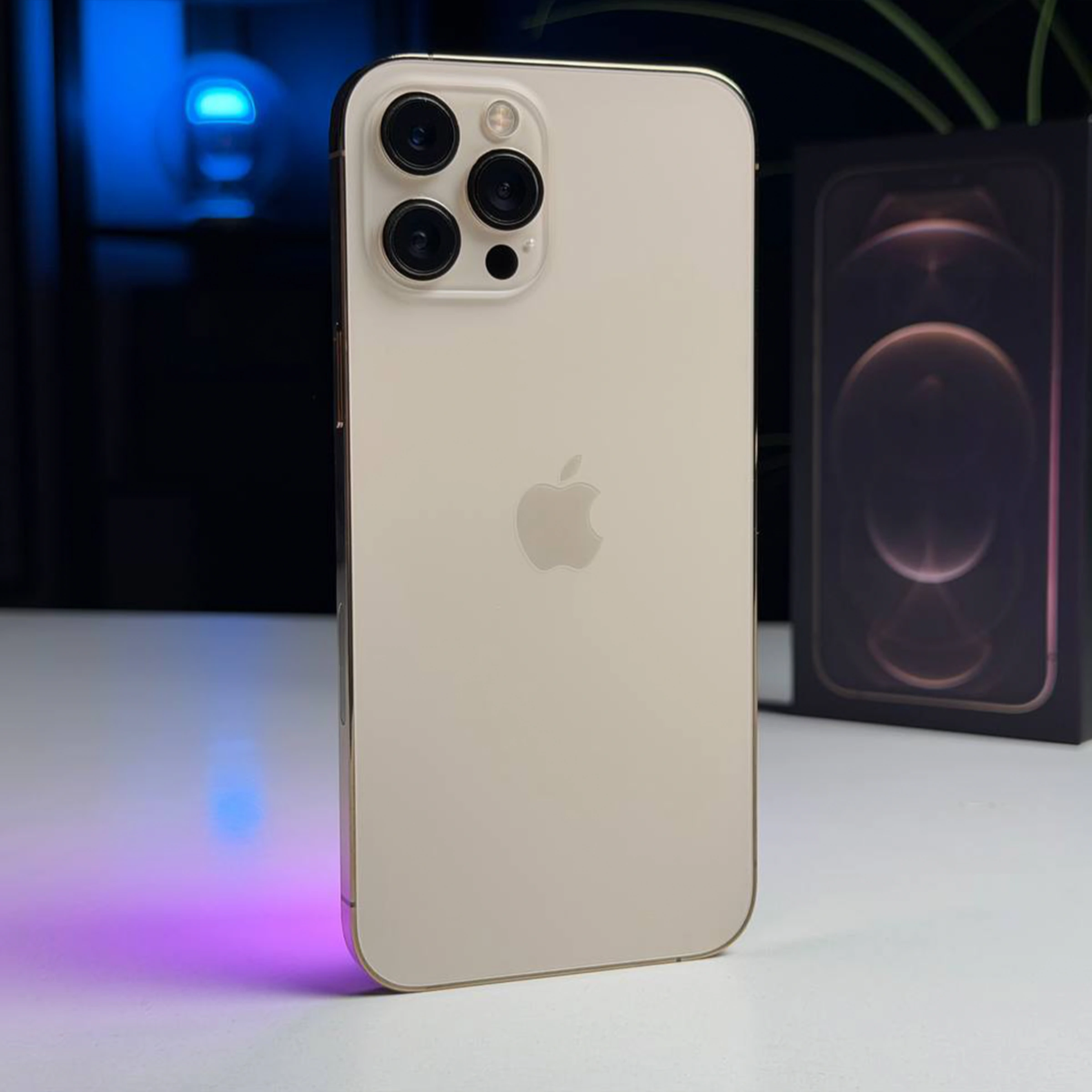 ВЖИВАНИЙ Б/У Apple iPhone 12 Pro Max 256GB Gold (MGCM3, MGDE3) - Состояние: хороший | Аккумулятор: 100% | Комплектация: полный | Гарантия: 3 мес. ВЖИВАНИЙ Б/У Apple iPhone 12 Pro Max 256GB Gold (MGCM3, MGDE3) - Состояние: хороший | Аккумулятор: 100% | Комплектация: полный | Гарантия: 3 мес.