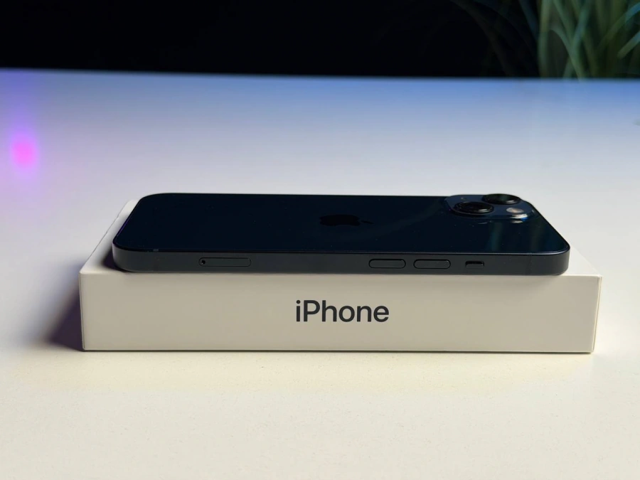 ВЖИВАНИЙ Б/У Apple iPhone 13 128GB Midnight (MLML3, MLPF3) - Состояние: хороший | Аккумулятор: 100% | Комплектация: полный | Гарантия: 3 мес.