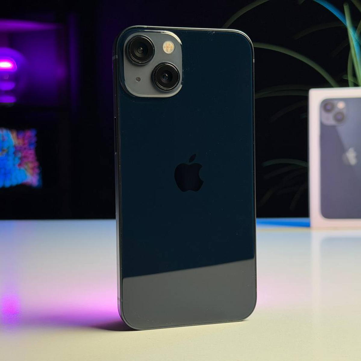 ВЖИВАНИЙ Б/У Apple iPhone 13 128GB Midnight (MLML3, MLPF3) - Состояние: хороший | Аккумулятор: 100% | Комплектация: полный | Гарантия: 3 мес.