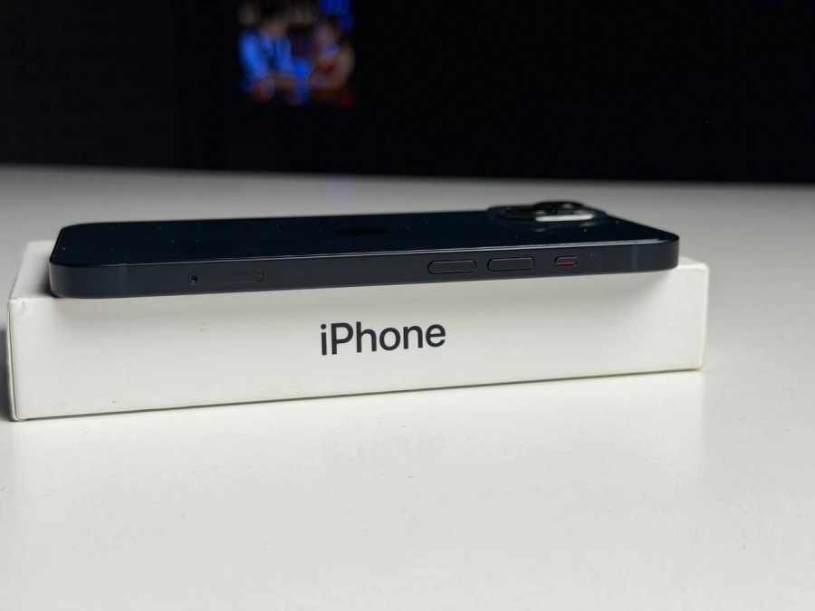 ВЖИВАНИЙ Б/У Apple iPhone 13 128GB Midnight (MLML3, MLPF3) - Состояние: хороший | Аккумулятор: 90% | Комплектация: полный | Гарантия: 3 мес.