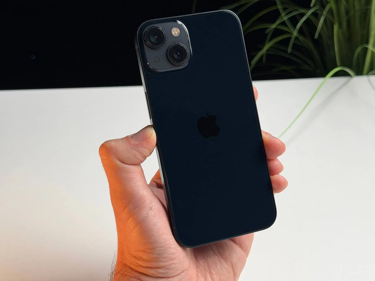 ВЖИВАНИЙ Б/У Apple iPhone 13 128GB Midnight (MLML3, MLPF3) - Состояние: хороший | Аккумулятор: 100% | Комплектация: iPhone, кабель | Гарантия: 3 мес.