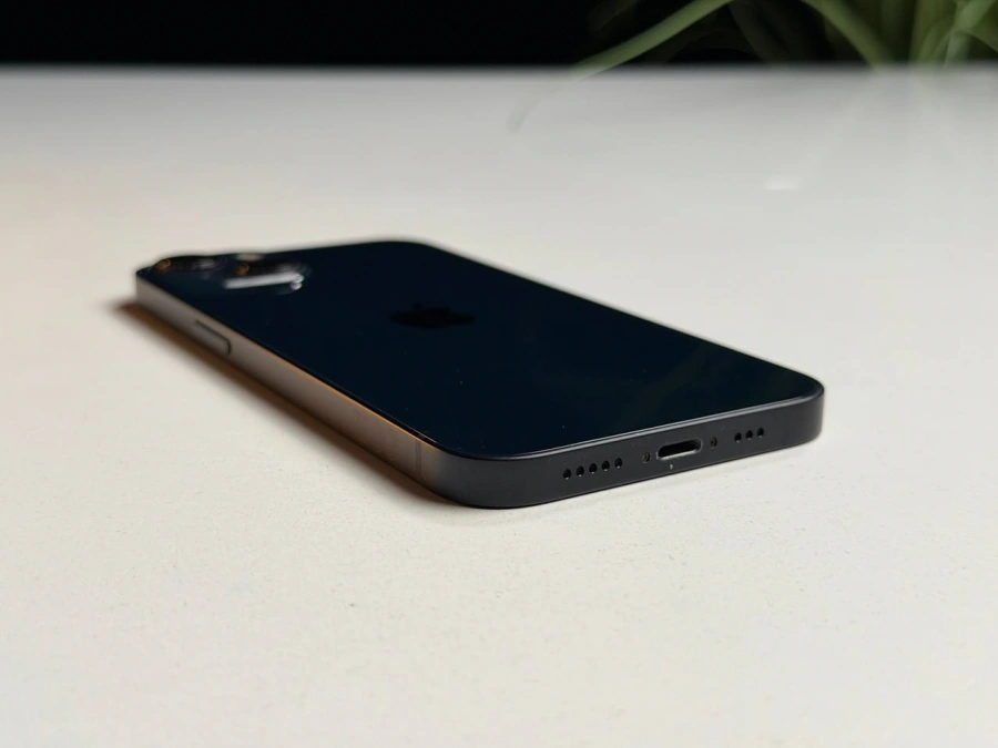 ВЖИВАНИЙ Б/У Apple iPhone 13 128GB Midnight (MLML3, MLPF3) - Состояние: хороший | Аккумулятор: 100% | Комплектация: iPhone, кабель | Гарантия: 3 мес.