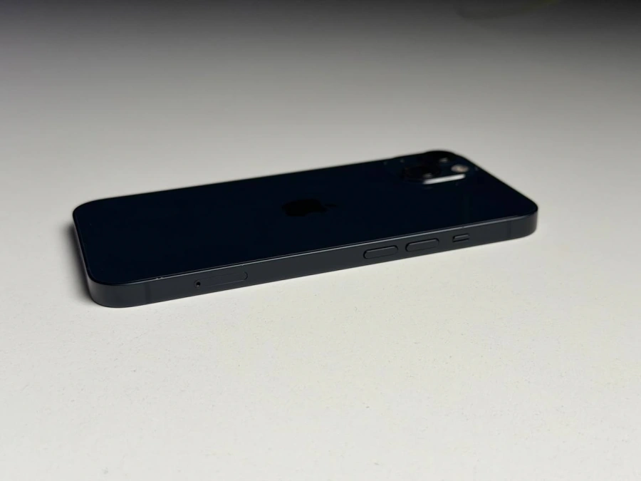 ВЖИВАНИЙ Б/У Apple iPhone 13 128GB Midnight (MLML3, MLPF3) - Состояние: хороший | Аккумулятор: 100% | Комплектация: полный | Гарантия: 3 мес.