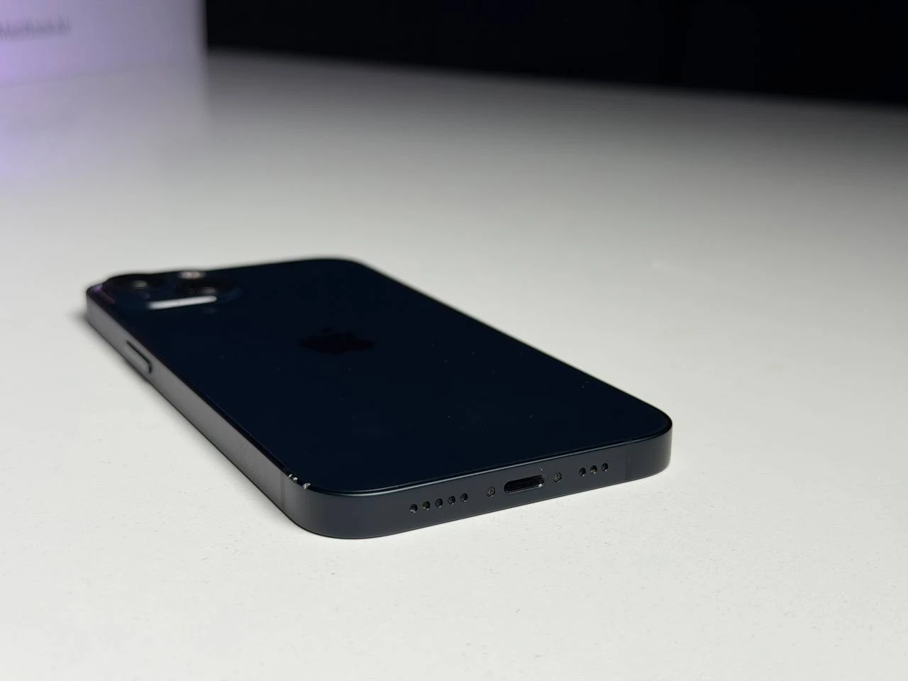 ВЖИВАНИЙ Б/У Apple iPhone 13 128GB Midnight (MLML3, MLPF3) - Состояние: хороший | Аккумулятор: 100% | Комплектация: полный | Гарантия: 3 мес.