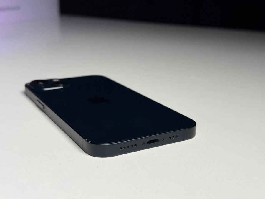 ВЖИВАНИЙ Б/У Apple iPhone 13 128GB Midnight (MLML3, MLPF3) - Состояние: хороший | Аккумулятор: 100% | Комплектация: полный | Гарантия: 3 мес.
