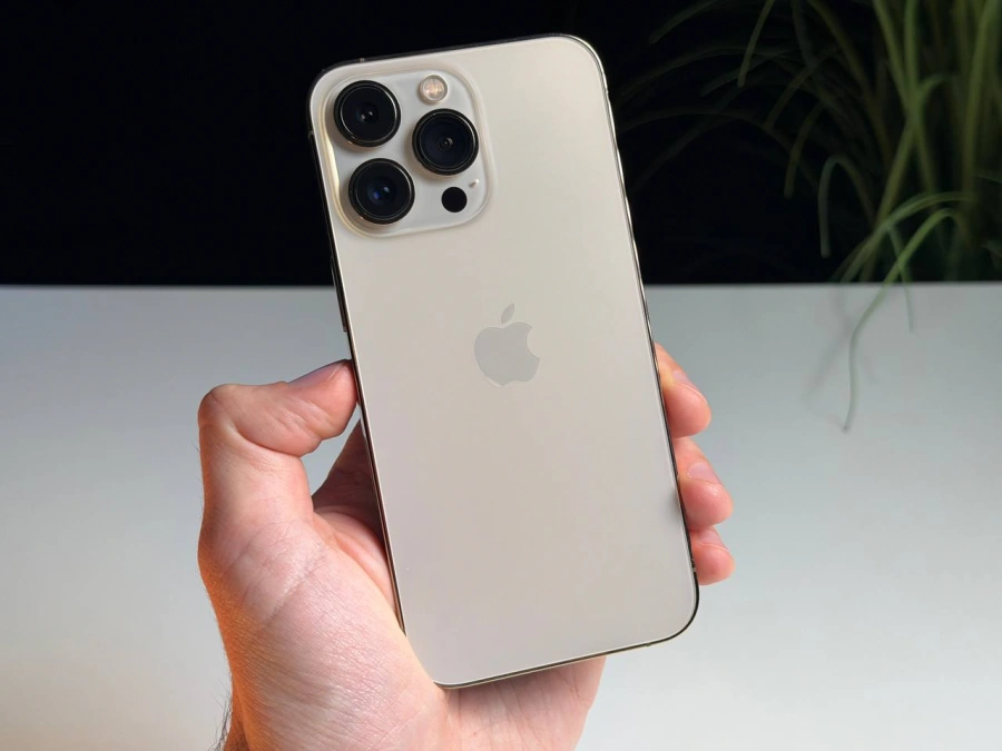 ВЖИВАНИЙ Б/У Apple iPhone 13 Pro 256GB Gold (MLTY3, MLVK3) - Состояние: хороший | Аккумулятор: 100% | Комплектация: iPhone, кабель | Гарантия: 3 мес.