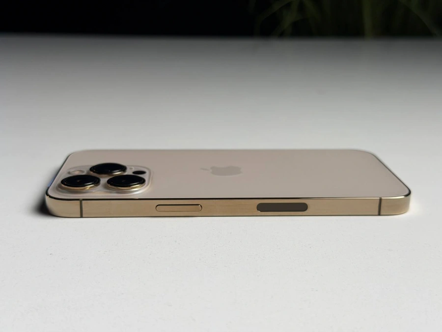 ВЖИВАНИЙ Б/У Apple iPhone 13 Pro 256GB Gold (MLTY3, MLVK3) - Состояние: хороший | Аккумулятор: 100% | Комплектация: iPhone, кабель | Гарантия: 3 мес.