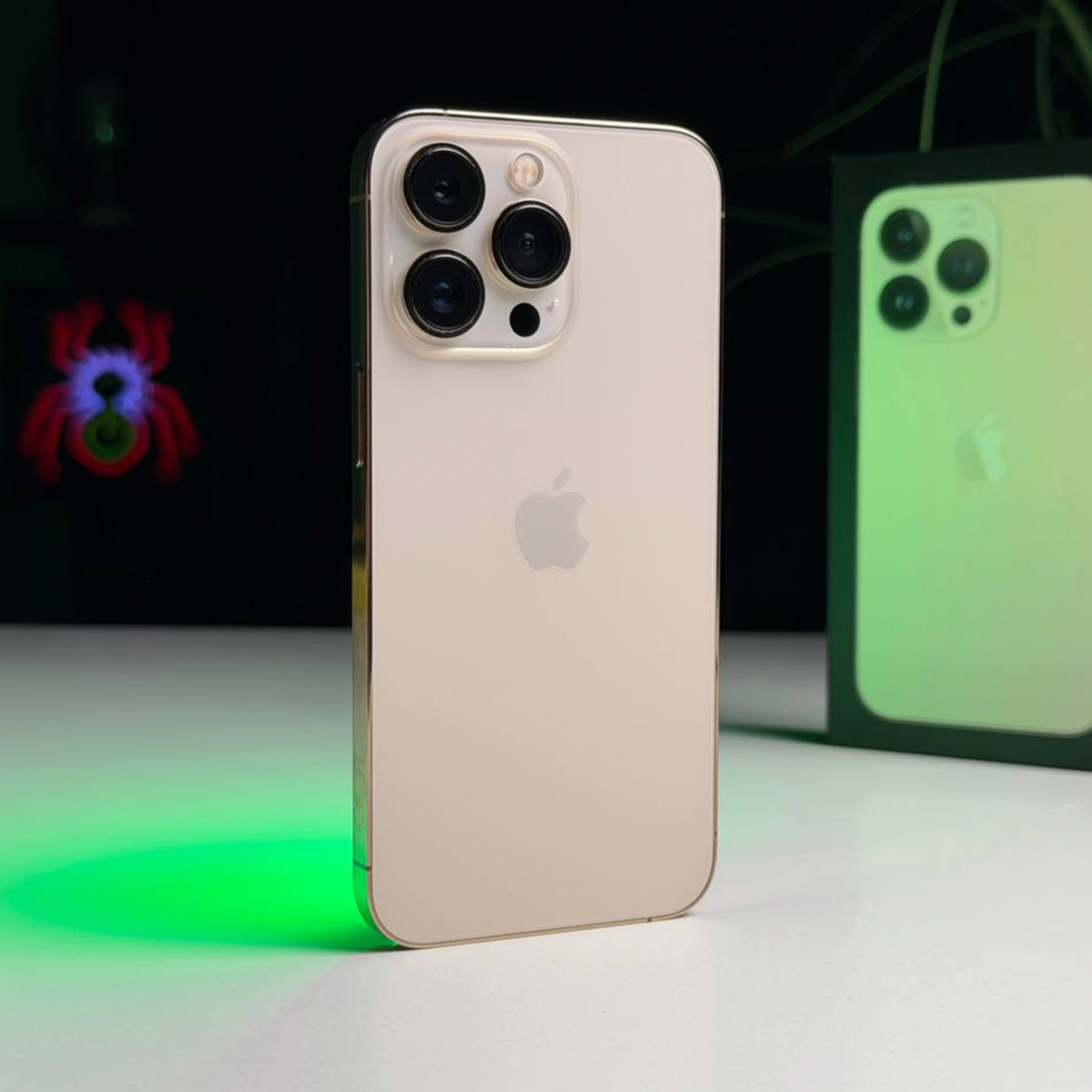 ВЖИВАНИЙ Б/У Apple iPhone 13 Pro 256GB Gold (MLTY3, MLVK3) - Состояние: хороший | Аккумулятор: 100% | Комплектация: полный | Гарантия: 3 мес. ВЖИВАНИЙ Б/У Apple iPhone 13 Pro 256GB Gold (MLTY3, MLVK3) - Состояние: хороший | Аккумулятор: 100% | Комплектация: полный | Гарантия: 3 мес.