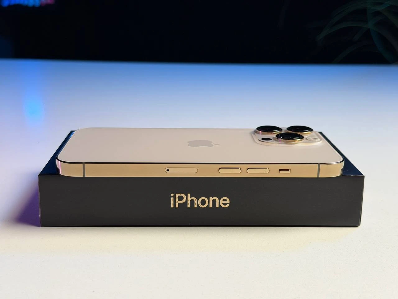 ВЖИВАНИЙ Б/У Apple iPhone 13 Pro 256GB Gold (MLTY3, MLVK3) - Состояние: хороший | Аккумулятор: 100% | Комплектация: полный | Гарантия: 3 мес.