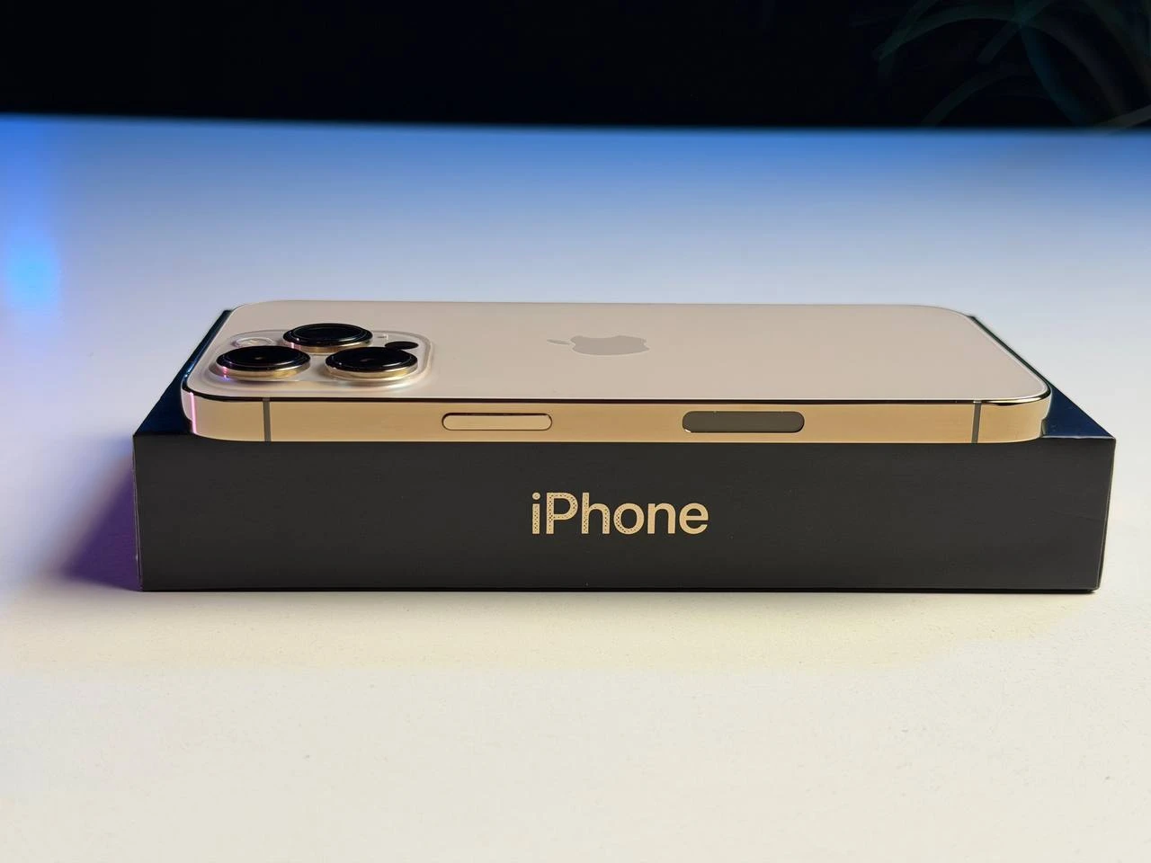 ВЖИВАНИЙ Б/У Apple iPhone 13 Pro 256GB Gold (MLTY3, MLVK3) - Состояние: хороший | Аккумулятор: 100% | Комплектация: полный | Гарантия: 3 мес.