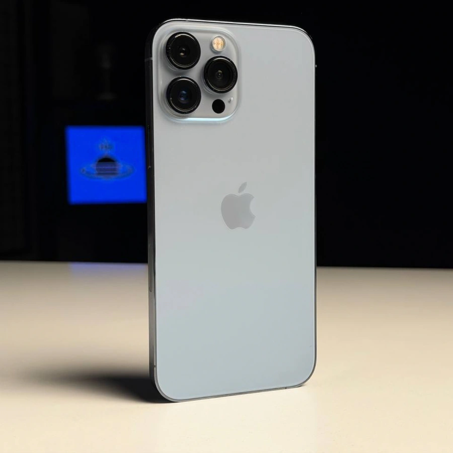 ВЖИВАНИЙ Б/У Apple iPhone 13 Pro Max 128GB Sierra Blue (MLKP3, MLL93) - Состояние: удовлетворительный | Аккумулятор: 87% | Комплектация: iPhone, кабель | Гарантия: 3 мес.
