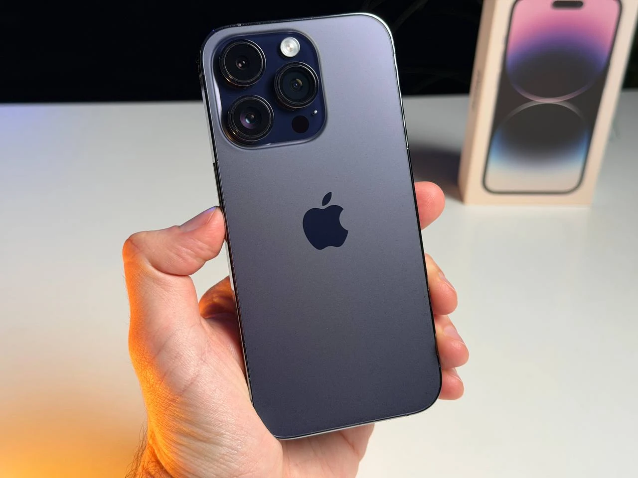 ВЖИВАНИЙ Б/У Apple iPhone 14 Pro 128GB Deep Purple (MQ0G3) - Стан: гарний | Акумулятор: 100% | Комплектація: повний | Гарантія: 3 міс.