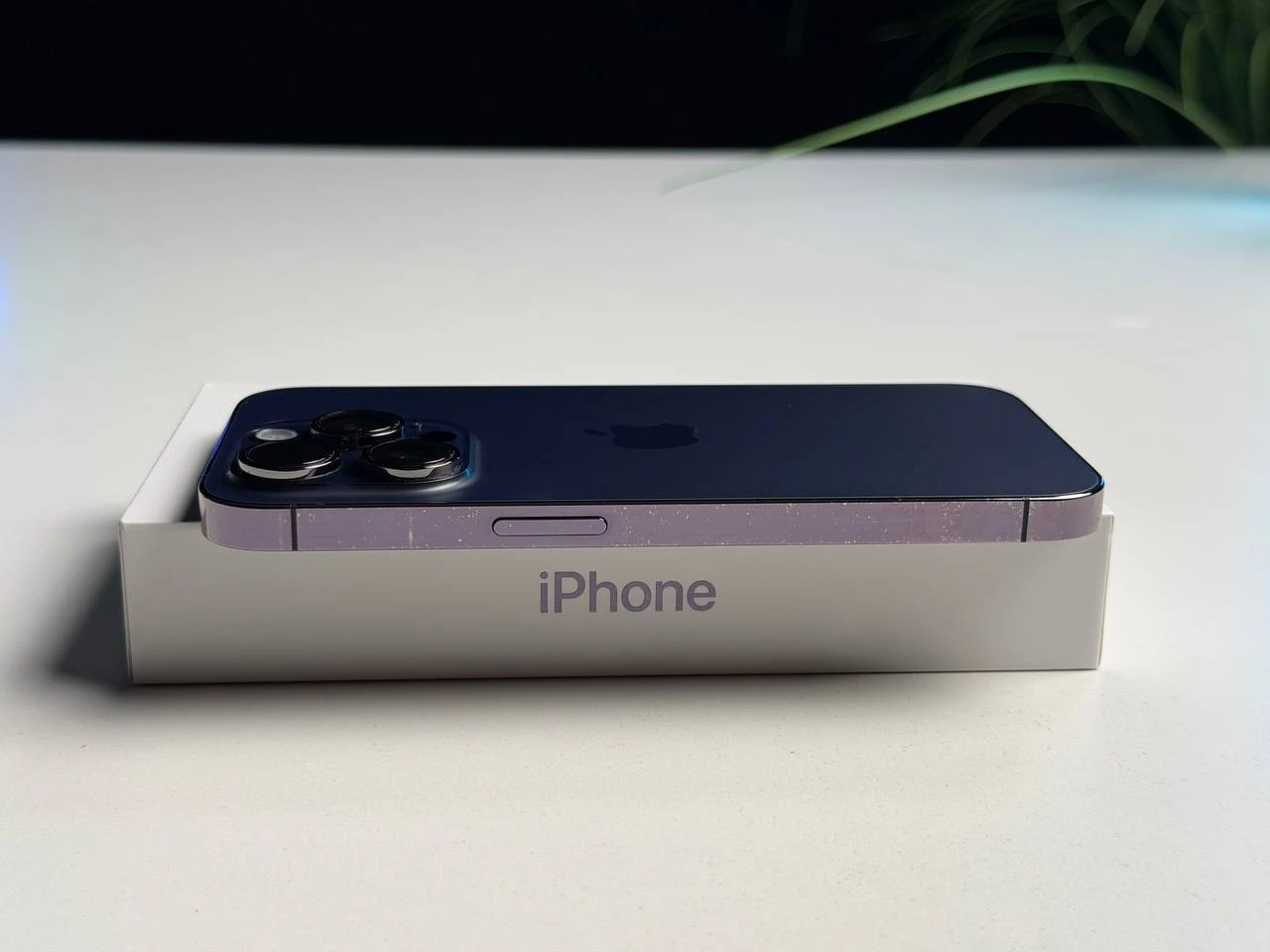 ВЖИВАНИЙ Б/У Apple iPhone 14 Pro 256GB Deep Purple (MQ1F3) - Состояние: хороший | Аккумулятор: 100% | Комплектация: полный | Гарантия: 3 мес.