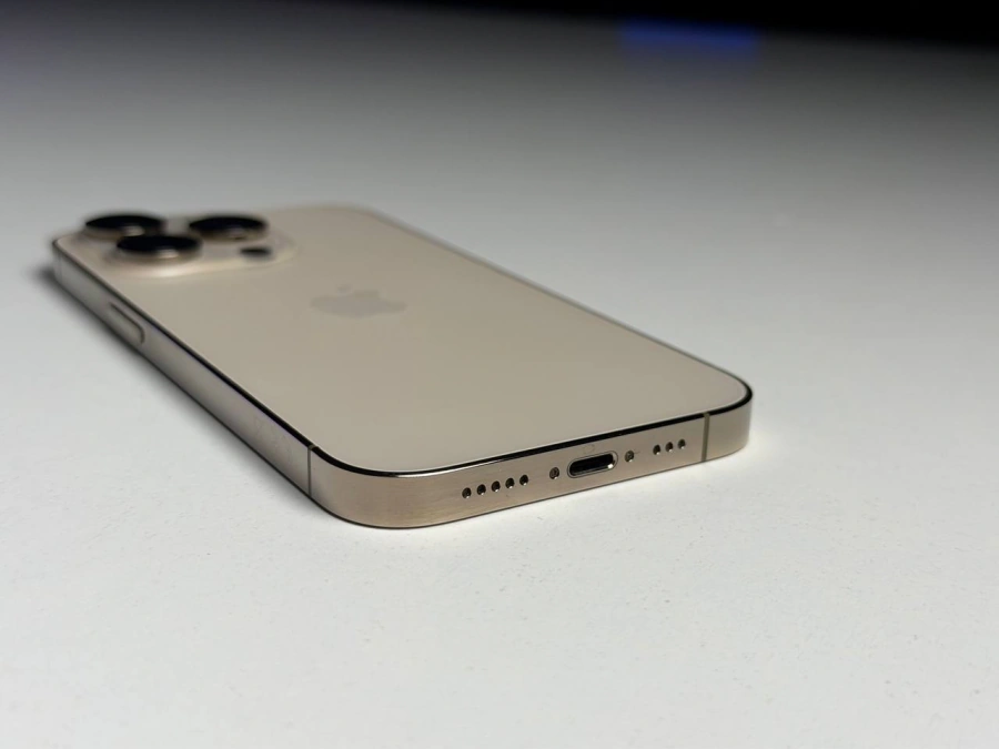 ВЖИВАНИЙ Б/У Apple iPhone 14 Pro 256GB Gold (MQ183) - Состояние: хороший | Аккумулятор: 100% | Комплектация: iPhone, кабель | Гарантия: 3 мес.